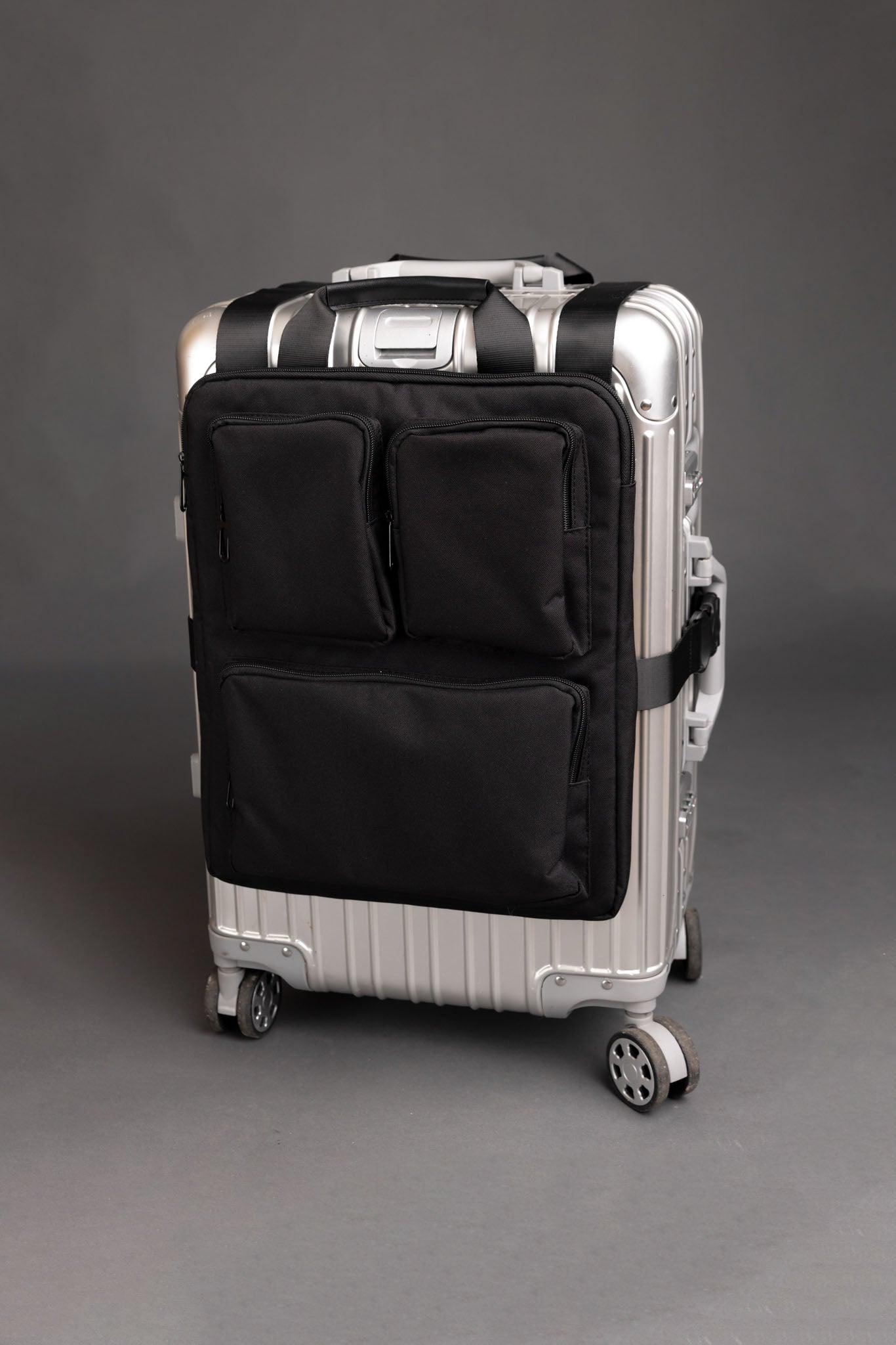 SUITCASE SLEEVE