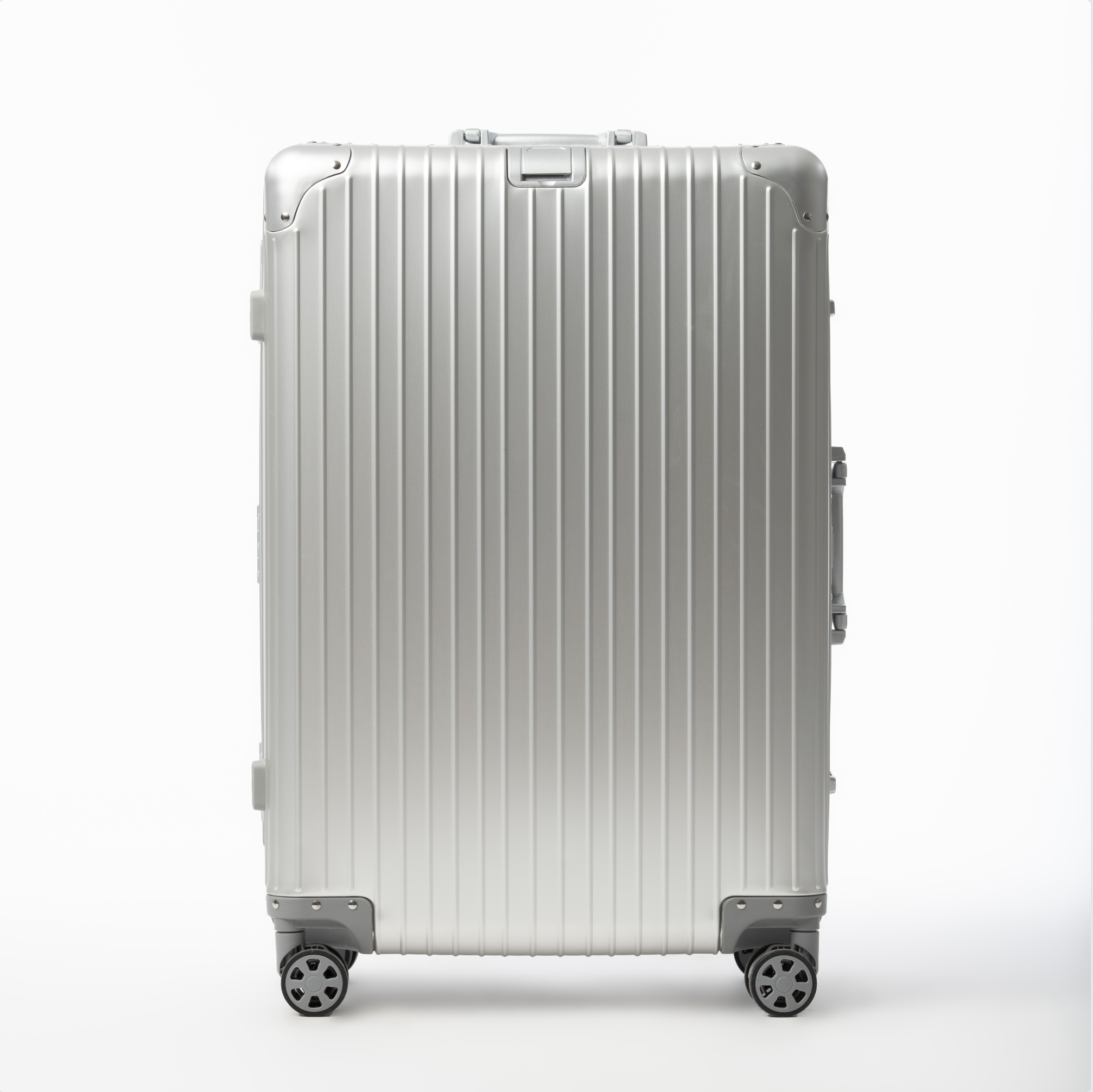 Aluminum suitcase set on sale